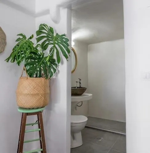 Esperanza Boathouses * Mandrakia