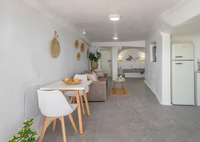 Esperanza Boathouses * Mandrakia