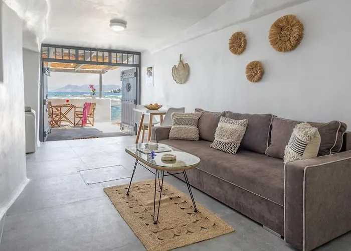 Esperanza Boathouses Mandrakia