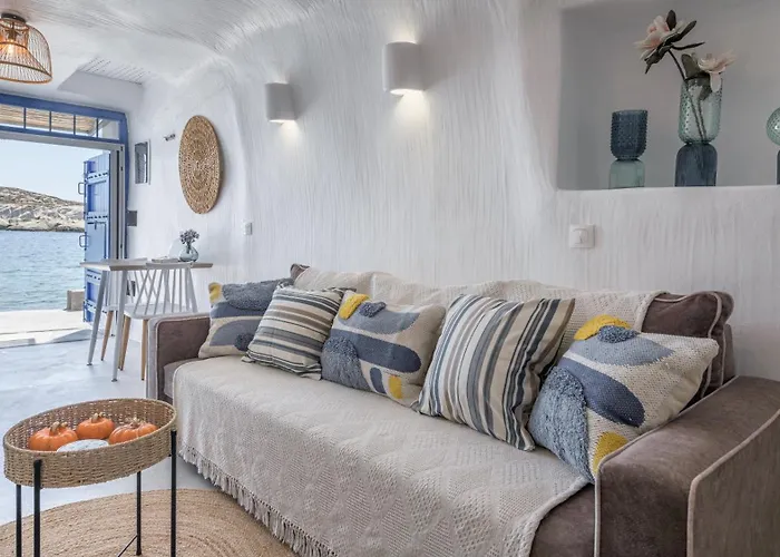 Esperanza Boathouses *