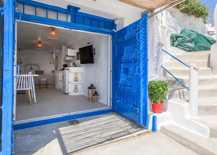 Esperanza Boathouses * Mandrakia