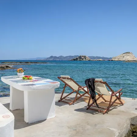 Esperanza Boathouses