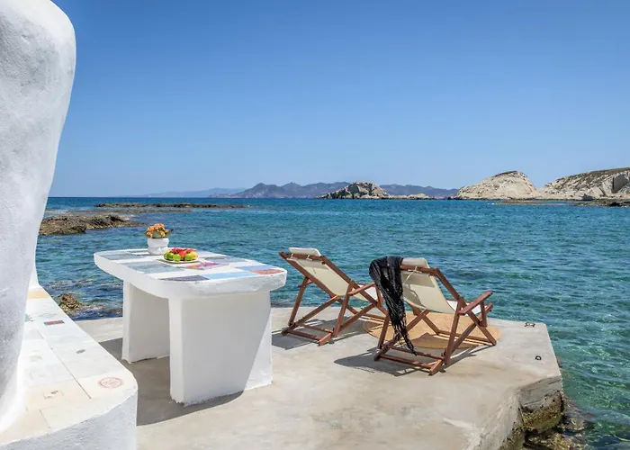 Esperanza Boathouses