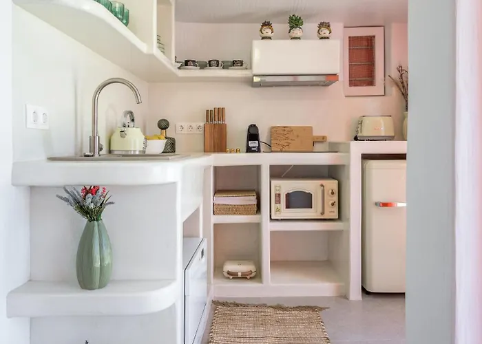 Esperanza Boathouses